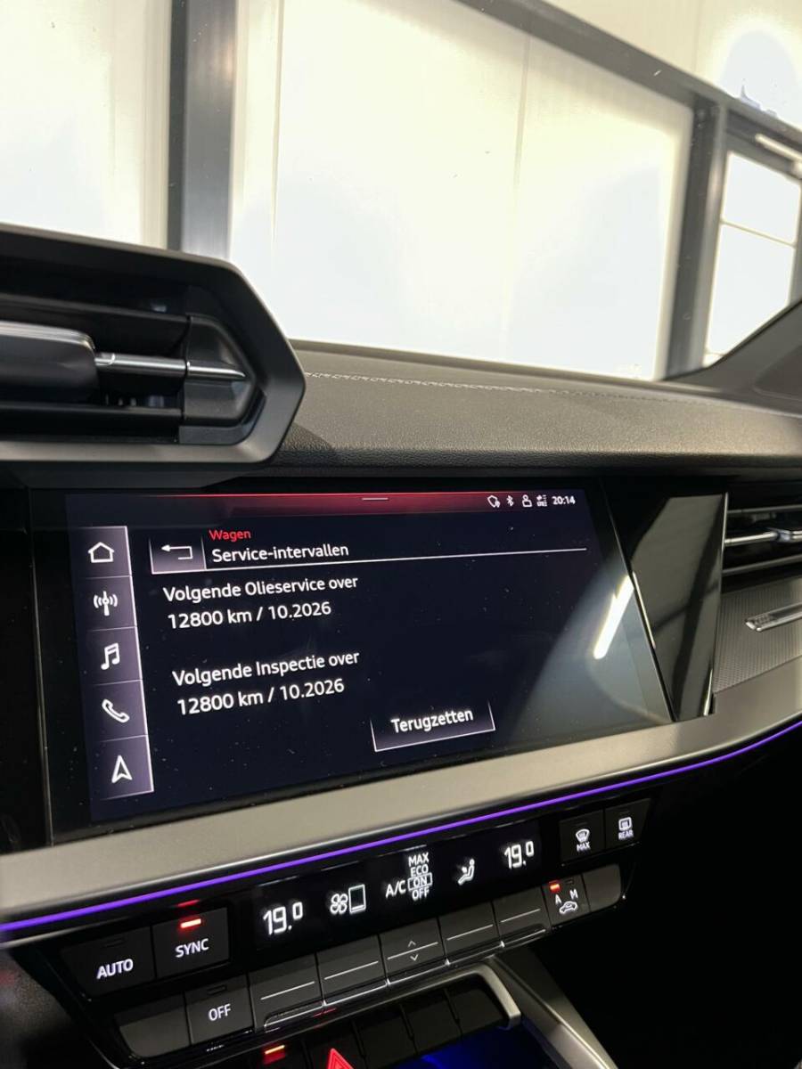 Audi A3 Audi A3 Limousine 35 TFSI edition one  S-line Virtual Sfeer