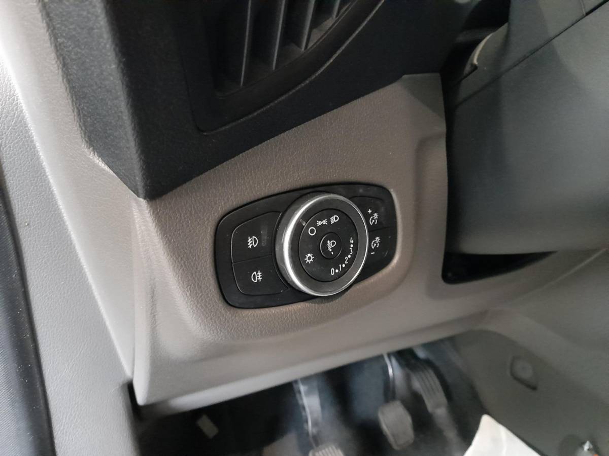 Ford Transit Connect Ford Transit Connect L2 Trend Navigatie Airco  Parkeersensoren  Camera  Bluetooth  Carplay/Android Auto Trekhaak