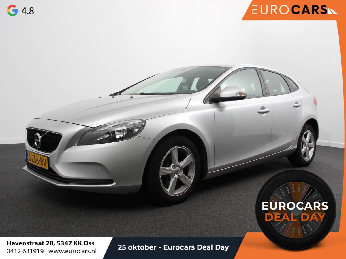Volvo V40 Volvo V40 1.5 T2 Momentum Airco Navigatie Parkeersensoren Radio Lichtmetalen velgen Elektrische ramen Bluetooth