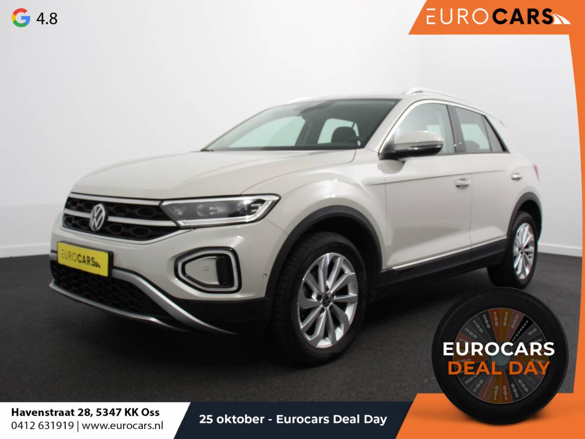Volkswagen T-Roc Volkswagen T-Roc 1.5 TSI Style Climate control Adaptive cruise control Navigatie Lichtmetalen Velgen Airco Parkeer sensoren Achteruitrijcamera Apple Carplay/ Android Auto