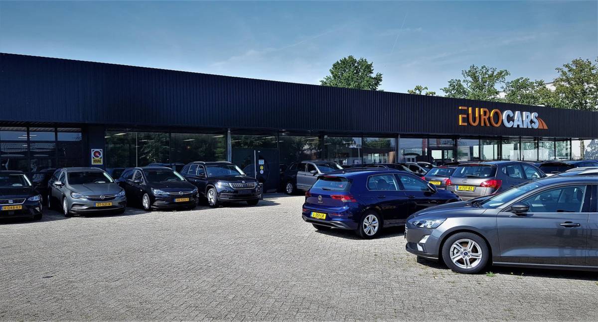 Volkswagen T-Roc Volkswagen T-Roc 1.5 TSI Style Climate control Adaptive cruise control Navigatie Lichtmetalen Velgen Airco Parkeer sensoren Achteruitrijcamera Apple Carplay/ Android Auto