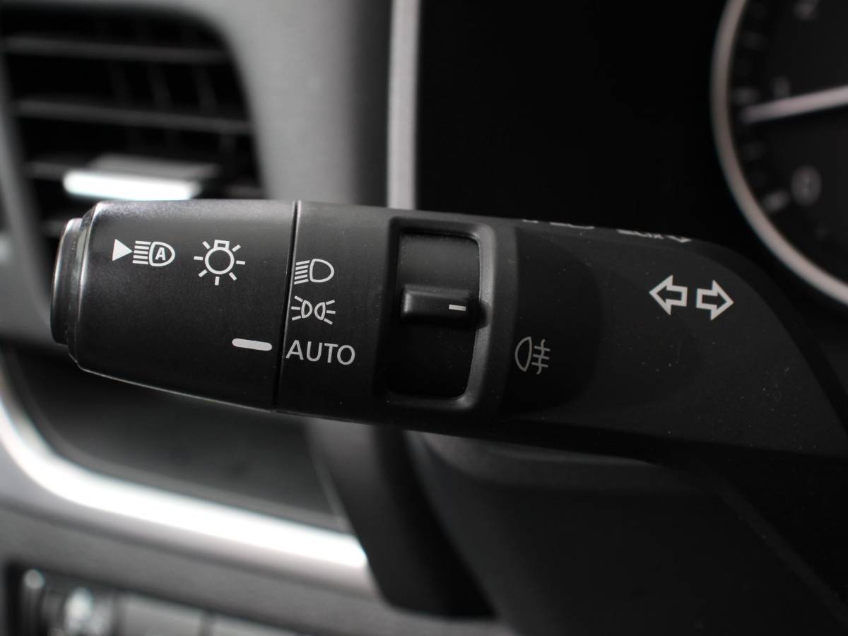 Nissan QASHQAI Nissan Qashqai 1.3 MHEV Xtronic Acenta Navigatie Apple Carplay/Andoid Auto Parkeersensor achter Camera Adaptive Cruise Control Blind Spot Assist Stuur- en stoelverwarming Ledverlichting Climatronic