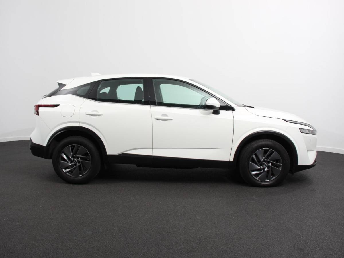 Nissan QASHQAI Nissan Qashqai 1.3 MHEV Xtronic Acenta Navigatie Apple Carplay/Andoid Auto Parkeersensor achter Camera Adaptive Cruise Control Blind Spot Assist Stuur- en stoelverwarming Ledverlichting Climatronic