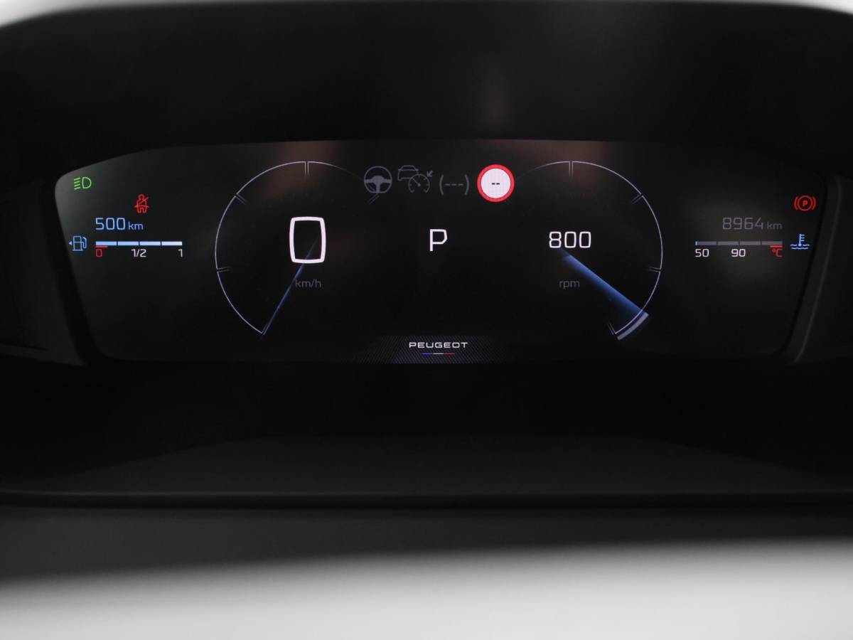 Peugeot 2008 Peugeot 2008 1.2 PureTech 130pk Automaat Allure | Navigatie | Climate Control | Camera 360 | Dab | Led | Lichtmetalen Velgen | Parkeer sensoren | Cruise Control Adaptive | Stoelverwarming