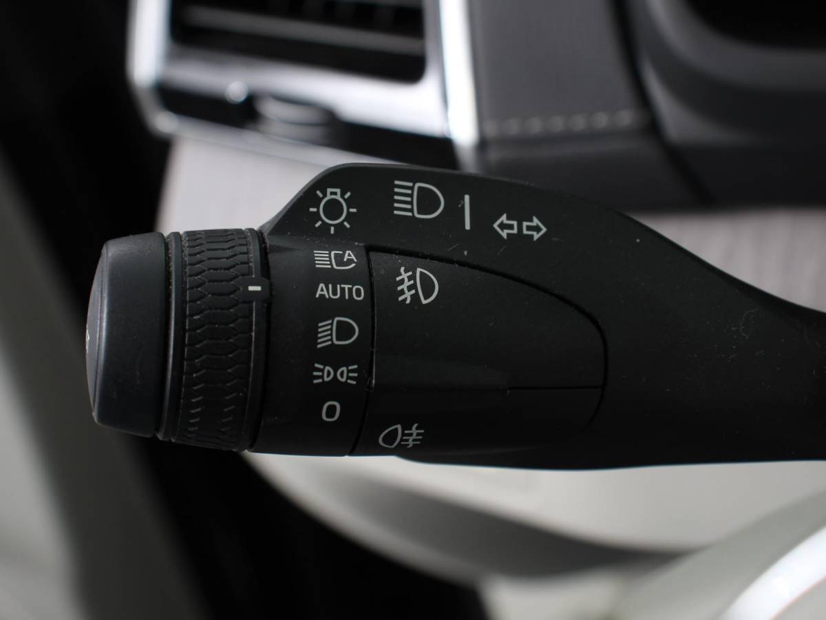 Volvo XC90 Volvo XC90 2.0 T8 Recharge AWD Ultimate Dark | Leder | Panorama-schuifdak | Navigatie | Electrisch bedienbare achterklep | Camera 360* | Elektrische trekhaak Adaptieve cruise control | Keyless | Verwarmde stoelen | LED | Stuurverwarming | Apple Carplay/ Android Auto