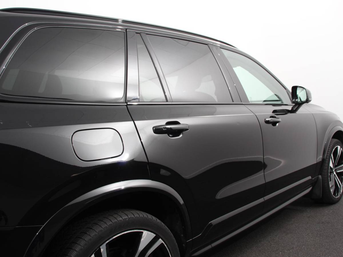 Volvo XC90 Volvo XC90 2.0 T8 Recharge AWD Ultimate Dark | Leder | Panorama-schuifdak | Navigatie | Electrisch bedienbare achterklep | Camera 360* | Elektrische trekhaak Adaptieve cruise control | Keyless | Verwarmde stoelen | LED | Stuurverwarming | Apple Carplay/ Android Auto