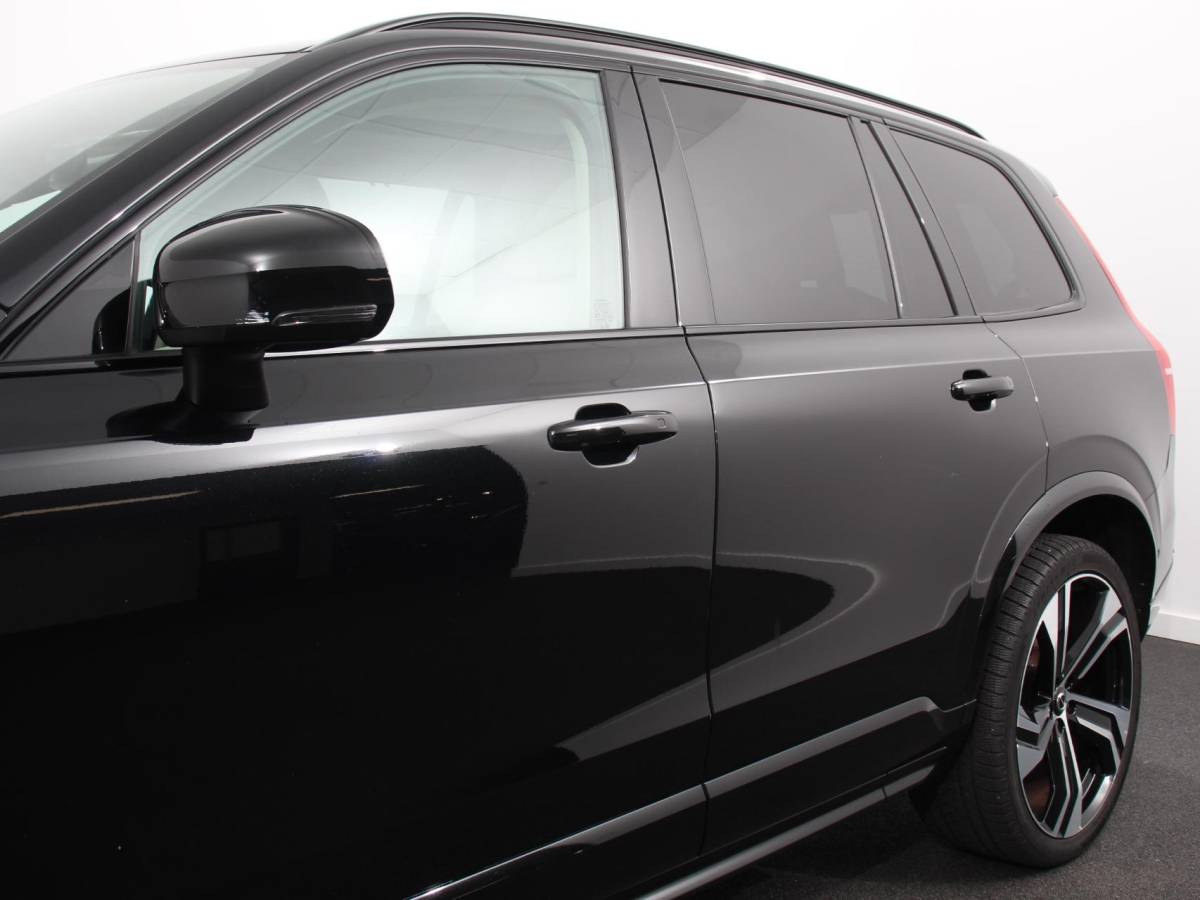 Volvo XC90 Volvo XC90 2.0 T8 Recharge AWD Ultimate Dark | Leder | Panorama-schuifdak | Navigatie | Electrisch bedienbare achterklep | Camera 360* | Elektrische trekhaak Adaptieve cruise control | Keyless | Verwarmde stoelen | LED | Stuurverwarming | Apple Carplay/ Android Auto