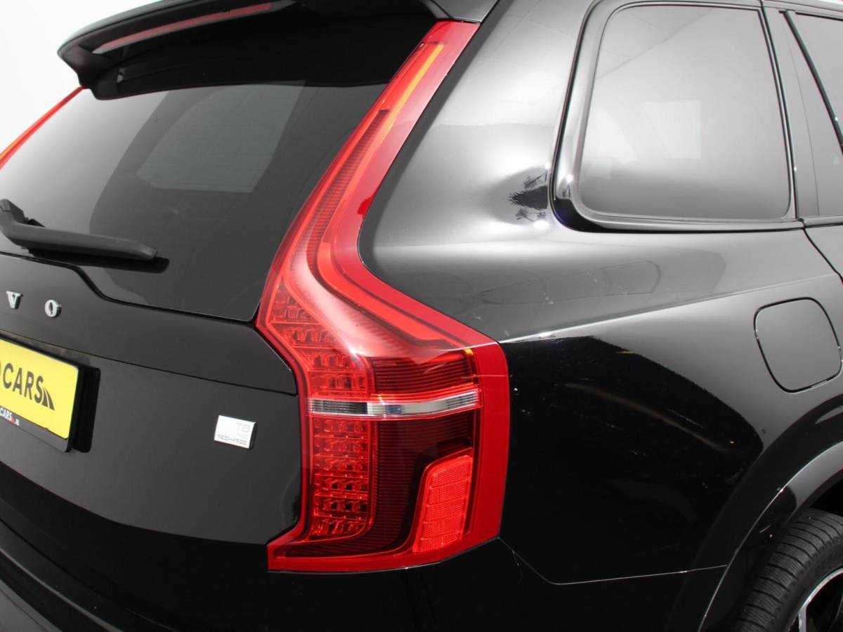 Volvo XC90 Volvo XC90 2.0 T8 Recharge AWD Ultimate Dark | Leder | Panorama-schuifdak | Navigatie | Electrisch bedienbare achterklep | Camera 360* | Elektrische trekhaak Adaptieve cruise control | Keyless | Verwarmde stoelen | LED | Stuurverwarming | Apple Carplay/ Android Auto