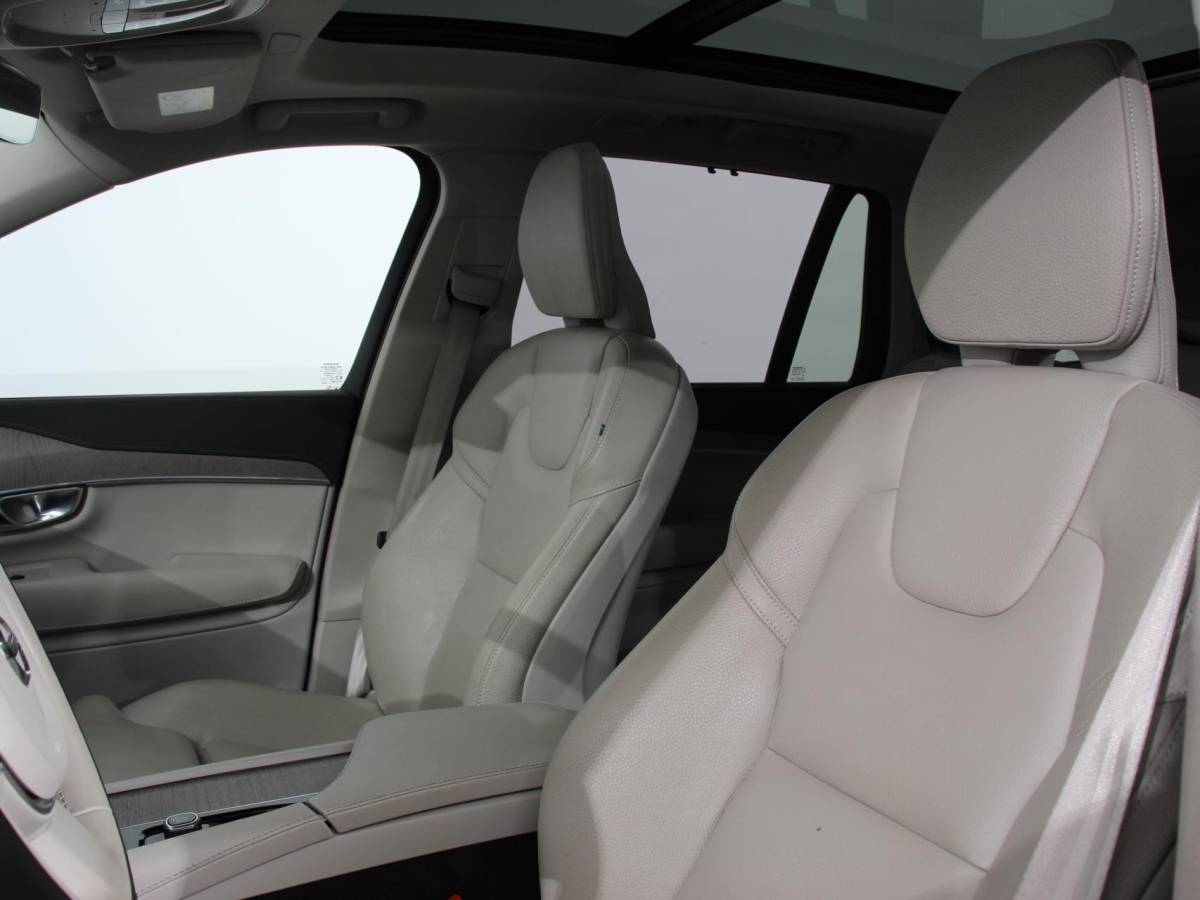 Volvo XC90 Volvo XC90 2.0 T8 Recharge AWD Ultimate Dark | Leder | Panorama-schuifdak | Navigatie | Electrisch bedienbare achterklep | Camera 360* | Elektrische trekhaak Adaptieve cruise control | Keyless | Verwarmde stoelen | LED | Stuurverwarming | Apple Carplay/ Android Auto