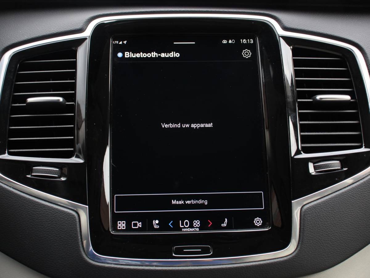 Volvo XC90 Volvo XC90 2.0 T8 Recharge AWD Ultimate Dark | Leder | Panorama-schuifdak | Navigatie | Electrisch bedienbare achterklep | Camera 360* | Elektrische trekhaak Adaptieve cruise control | Keyless | Verwarmde stoelen | LED | Stuurverwarming | Apple Carplay/ Android Auto