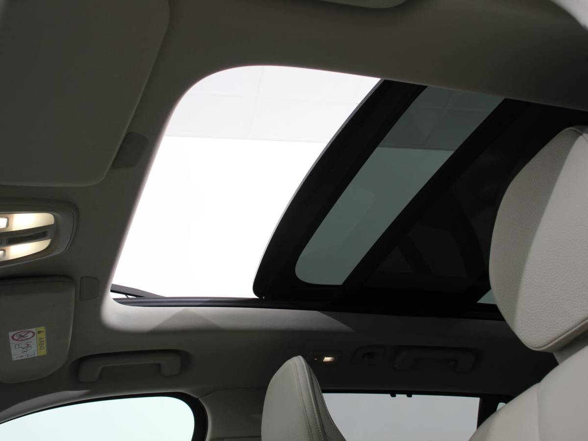 Volvo XC90 Volvo XC90 2.0 T8 Recharge AWD Ultimate Dark | Leder | Panorama-schuifdak | Navigatie | Electrisch bedienbare achterklep | Camera 360* | Elektrische trekhaak Adaptieve cruise control | Keyless | Verwarmde stoelen | LED | Stuurverwarming | Apple Carplay/ Android Auto