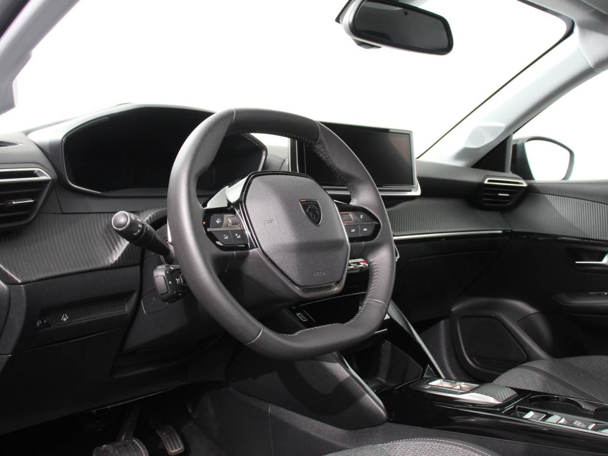 Peugeot 208 Peugeot 208 Hybrid 100 Automaat Allure Navigatie Apple Carplay/ Android Auto Camera Parkeersensoren Adaptive Cruise Control Stoelverwarming Ledverlichting Climate control
