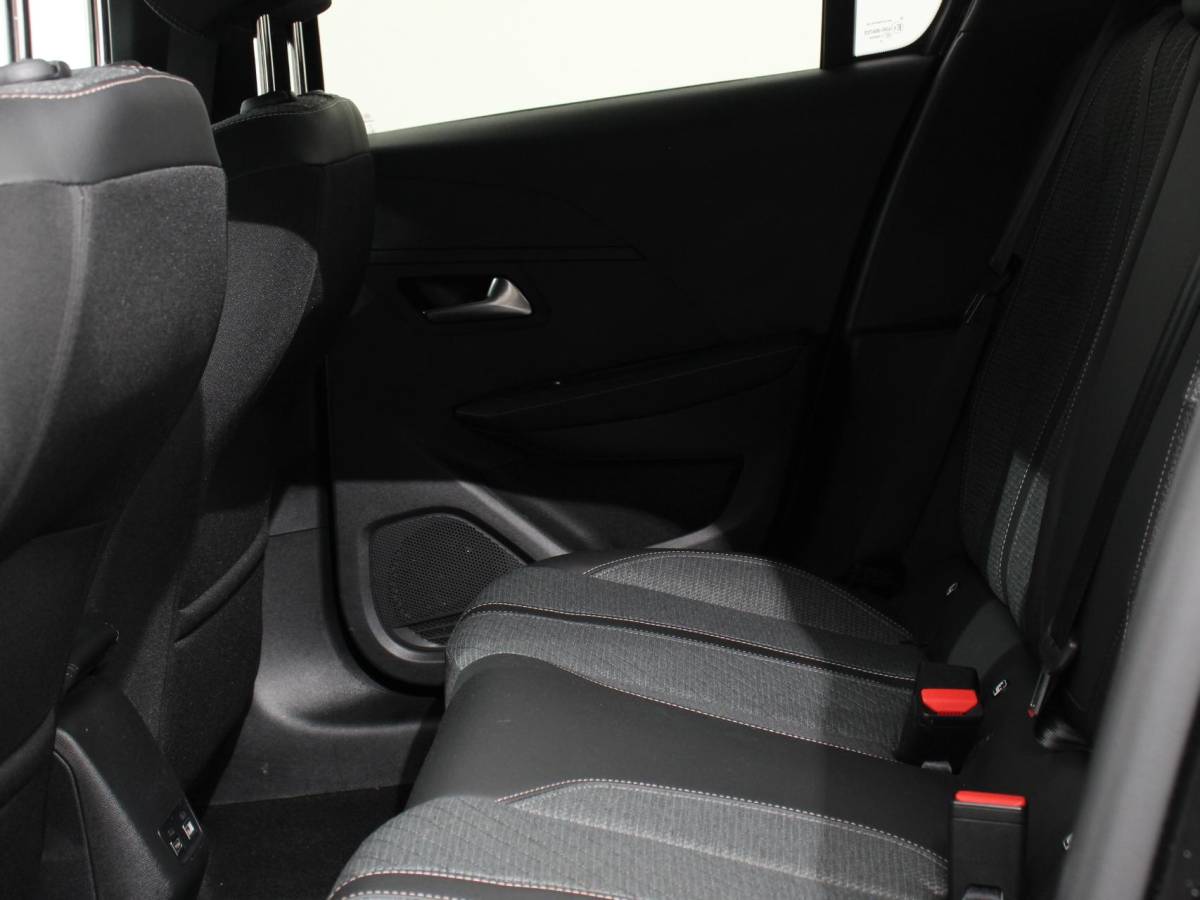 Peugeot 208 Peugeot 208 Hybrid 100 Automaat Allure Navigatie Apple Carplay/ Android Auto Camera Parkeersensoren Adaptive Cruise Control Stoelverwarming Ledverlichting Climate control