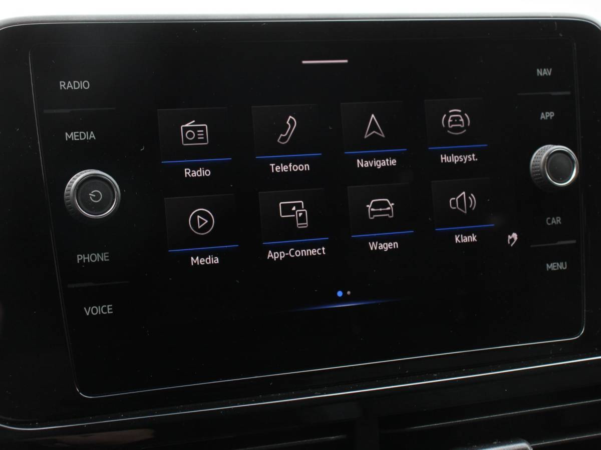 Volkswagen T-Roc Volkswagen T-Roc 1.5 TSI 150pk DSG R-Line | Navigatie | Apple Carplay/Android Auto | Parkeersensoren | Camera | Adaptive Cruise Control | Elektrische achterklep | Stoel- en stuurverwarming | Climate Control | Ledverlichting | Virtual Cockpit