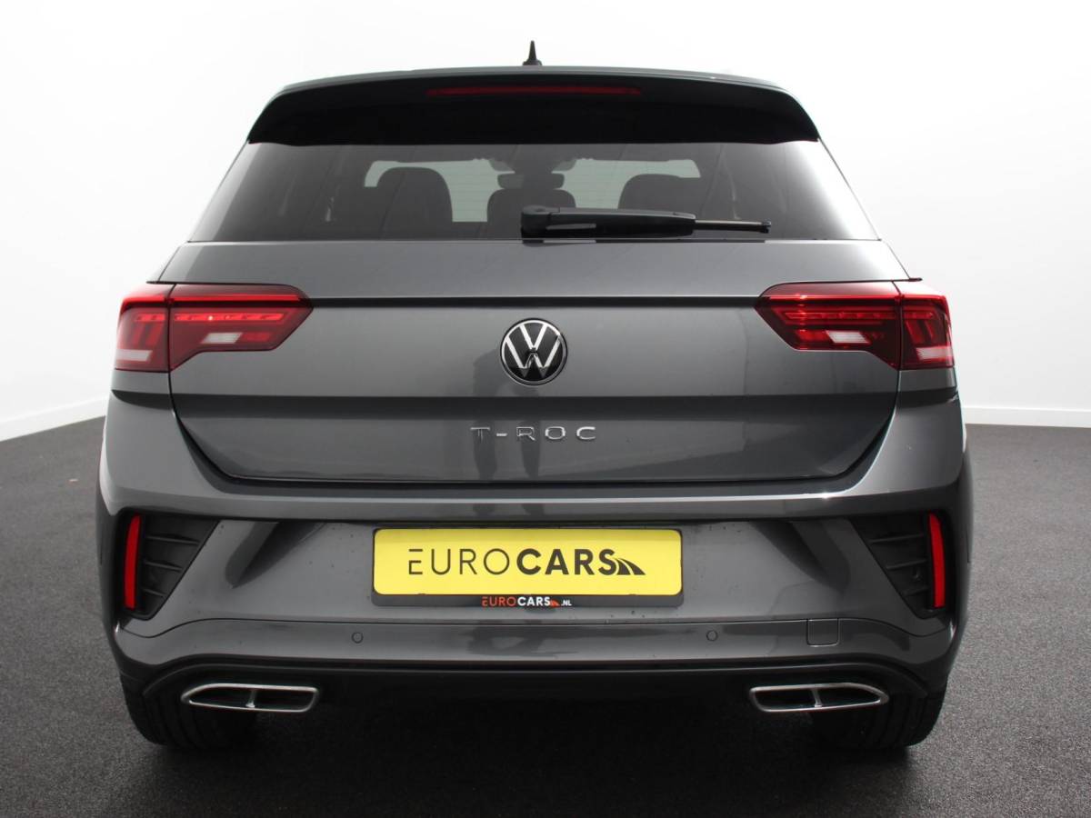 Volkswagen T-Roc Volkswagen T-Roc 1.5 TSI 150pk DSG R-Line | Navigatie | Apple Carplay/Android Auto | Parkeersensoren | Camera | Adaptive Cruise Control | Elektrische achterklep | Stoel- en stuurverwarming | Climate Control | Ledverlichting | Virtual Cockpit