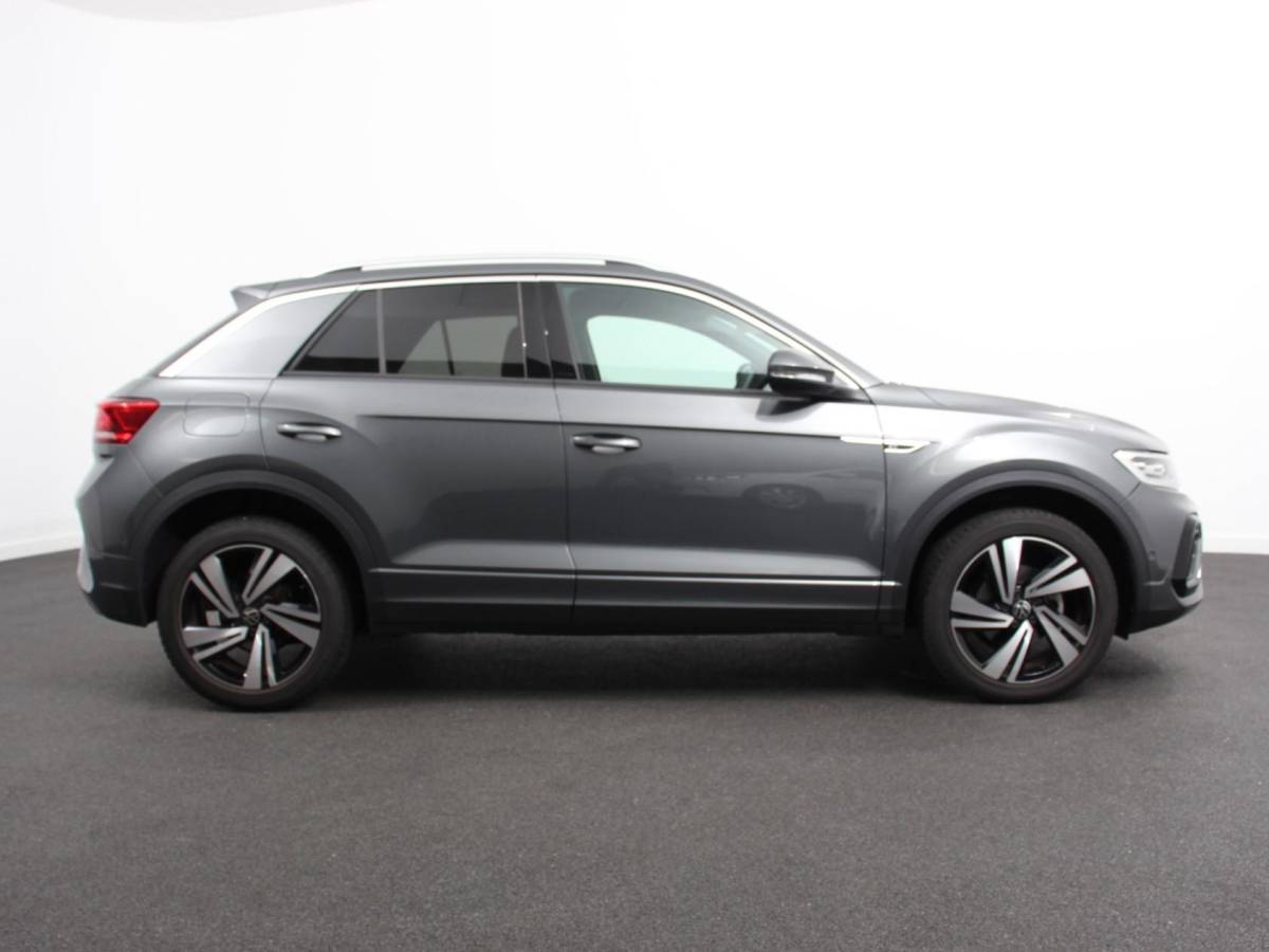 Volkswagen T-Roc Volkswagen T-Roc 1.5 TSI 150pk DSG R-Line | Navigatie | Apple Carplay/Android Auto | Parkeersensoren | Camera | Adaptive Cruise Control | Elektrische achterklep | Stoel- en stuurverwarming | Climate Control | Ledverlichting | Virtual Cockpit