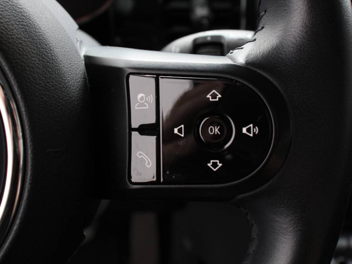 MINI Electric Mini Mini Electric Business Edition 33 kWh | Navigatie | Climate Control | Lichtmetalen Velgen | Dab | Parkeer sensoren