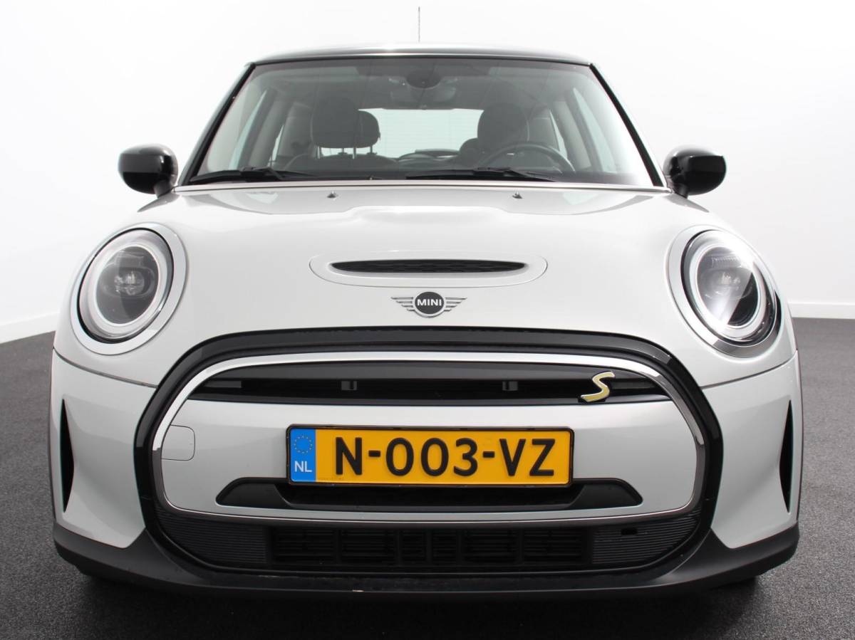MINI Electric Mini Mini Electric Business Edition 33 kWh | Navigatie | Climate Control | Lichtmetalen Velgen | Dab | Parkeer sensoren