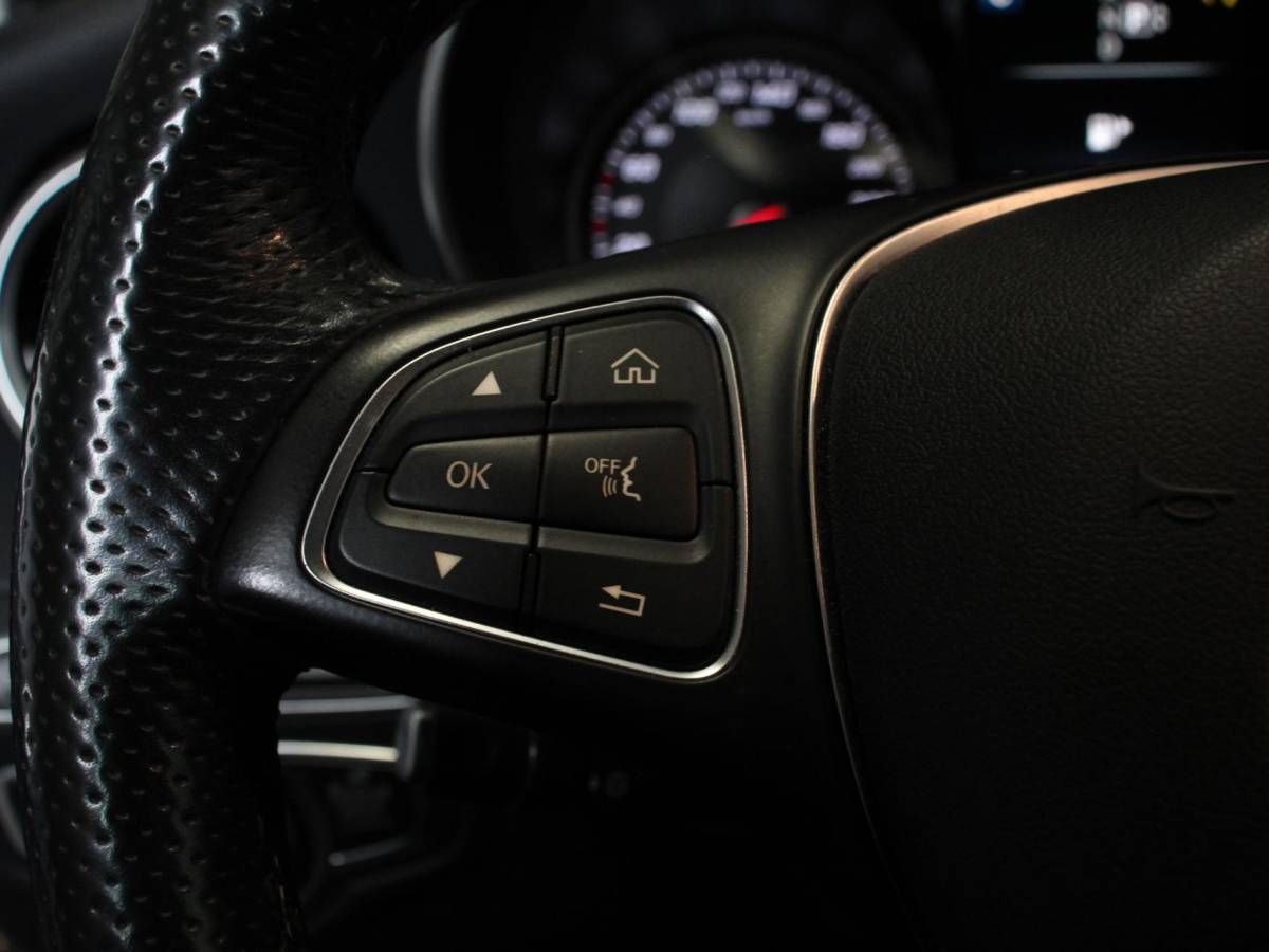 Mercedes-Benz C-Klasse Mercedes-Benz C-klasse Estate 180 Ambition Automaat | Climate control | Leder | Navigatie | Lichtmetalen velgen | Parksensoren | Cruise control