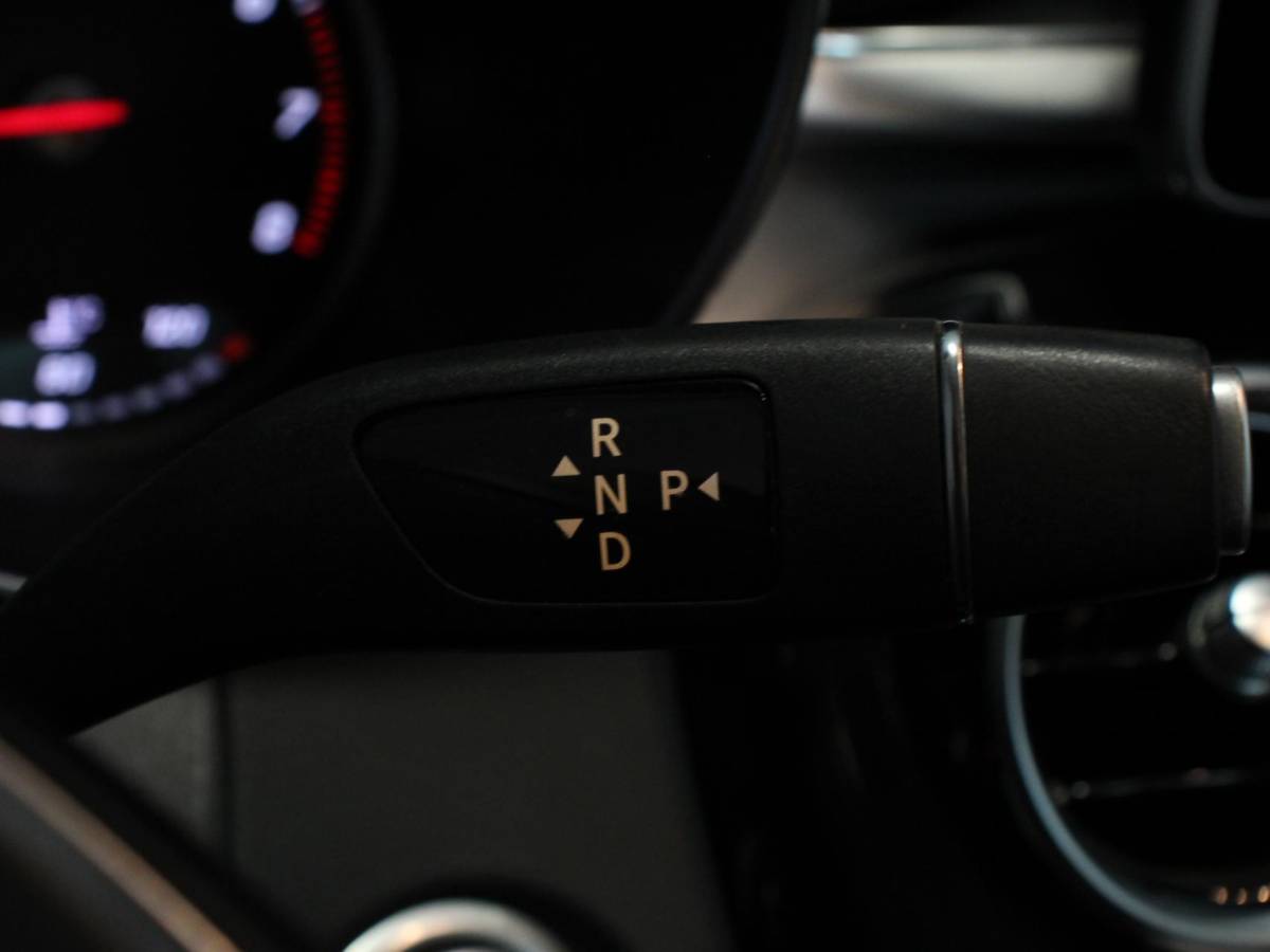 Mercedes-Benz C-Klasse Mercedes-Benz C-klasse Estate 180 Ambition Automaat | Climate control | Leder | Navigatie | Lichtmetalen velgen | Parksensoren | Cruise control