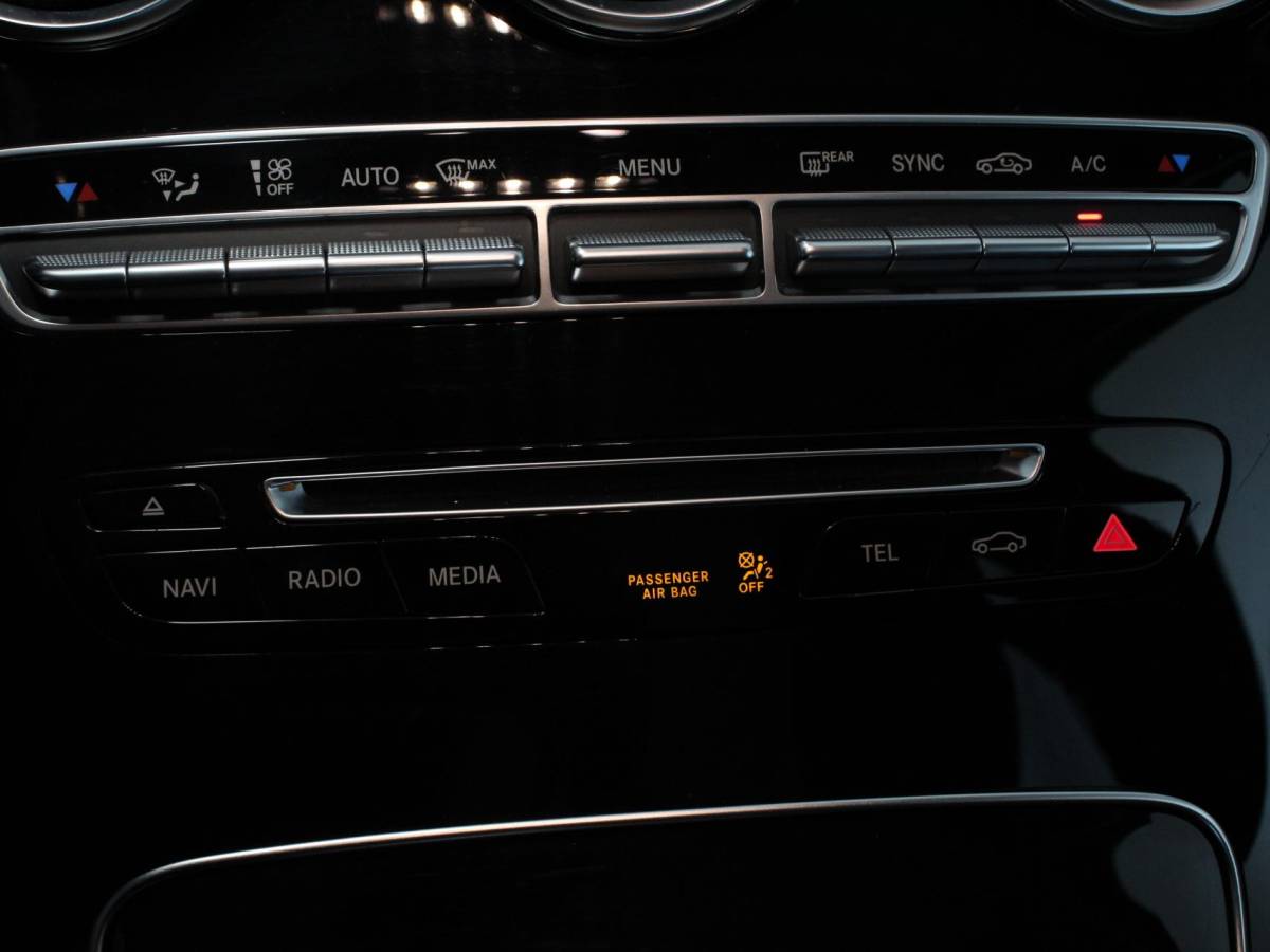 Mercedes-Benz C-Klasse Mercedes-Benz C-klasse Estate 180 Ambition Automaat | Climate control | Leder | Navigatie | Lichtmetalen velgen | Parksensoren | Cruise control