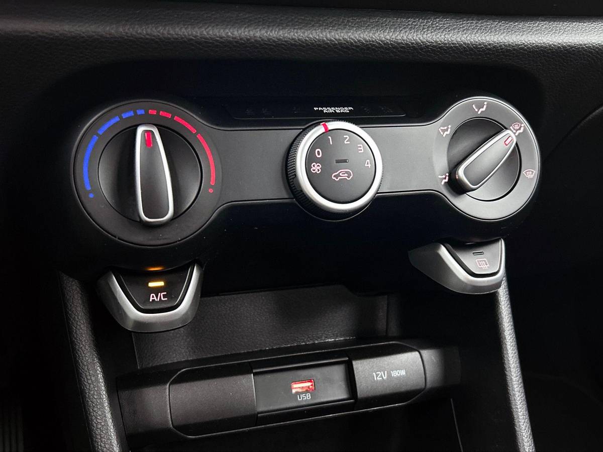Kia Picanto Kia Picanto 1.0 DPi DynamicLine Automaat | Navigatie | Apple Carplay/Android Auto | Airco | Camera | DAB | Lichtmetalen velgen | Bluetooth