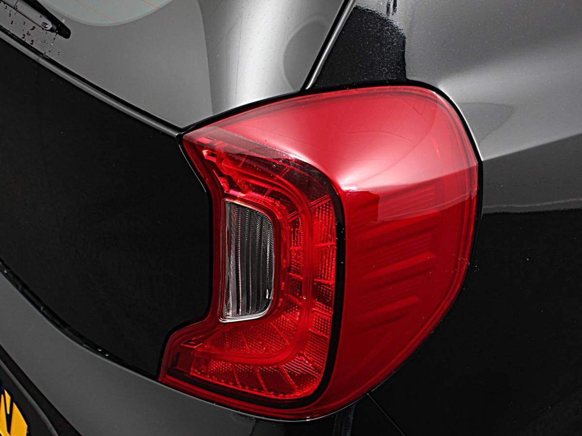 Kia Picanto Kia Picanto 1.0 DPi DynamicLine Automaat | Navigatie | Apple Carplay/Android Auto | Airco | Camera | DAB | Lichtmetalen velgen | Bluetooth