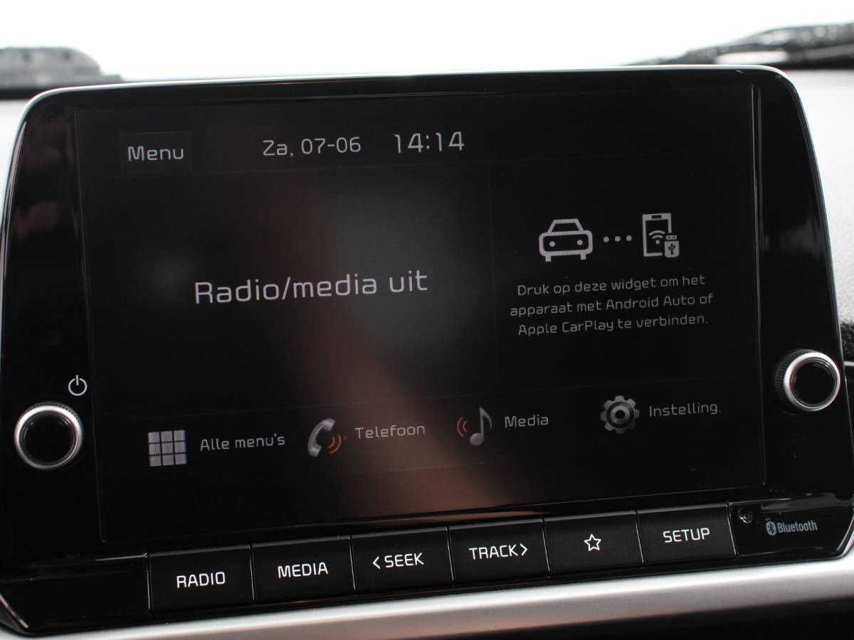 Kia Picanto Kia Picanto 1.0 DPi DynamicLine Automaat | Navigatie | Apple Carplay/Android Auto | Airco | Camera | DAB | Lichtmetalen velgen | Bluetooth