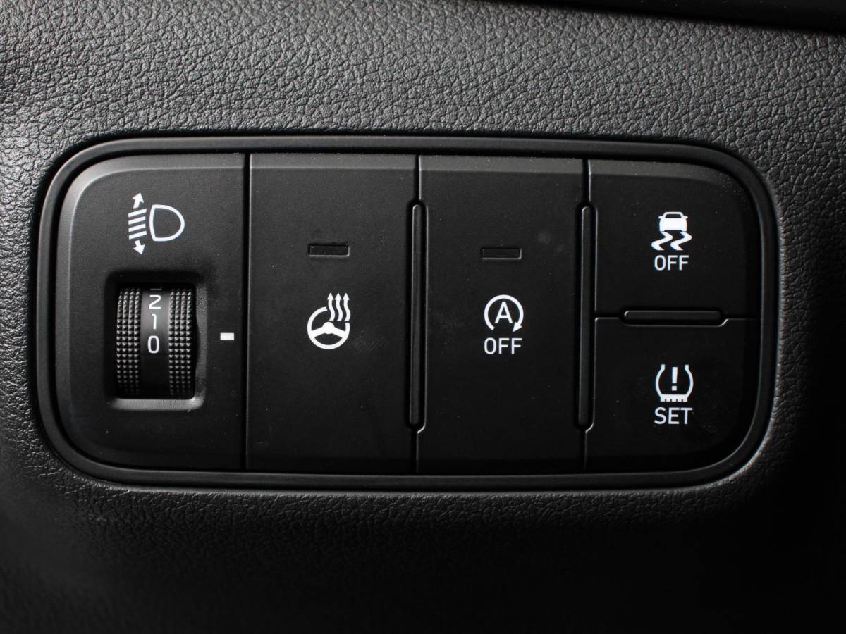 Hyundai i20 Hyundai i20 1.2 MPI Trend | Navigatie | Apple Carplay/Android Auto | Cruise Control | Parkeer sensoren | Digitale Cockpit | Stoelverwarming