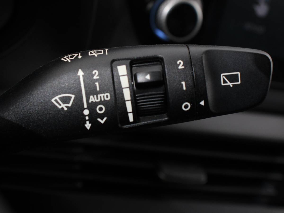 Hyundai i20 Hyundai i20 1.2 MPI Trend | Navigatie | Apple Carplay/Android Auto | Cruise Control | Parkeer sensoren | Digitale Cockpit | Stoelverwarming