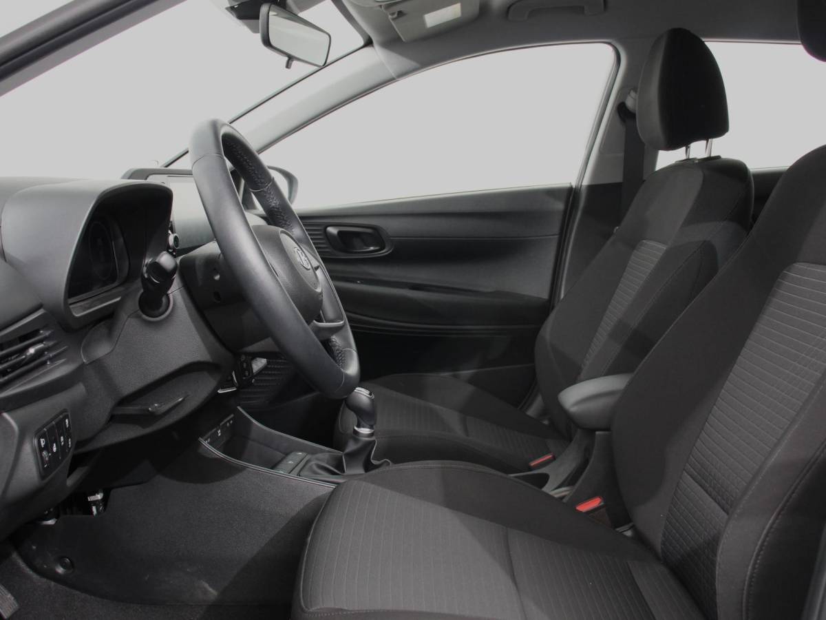 Hyundai i20 Hyundai i20 1.2 MPI Trend | Navigatie | Apple Carplay/Android Auto | Cruise Control | Parkeer sensoren | Digitale Cockpit | Stoelverwarming