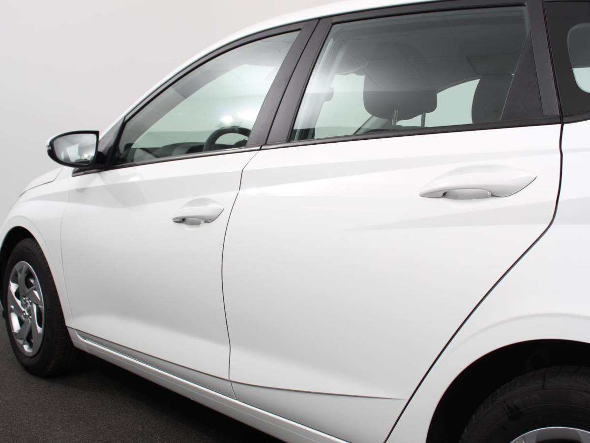 Hyundai i20 Hyundai i20 1.2 MPI Trend | Navigatie | Apple Carplay/Android Auto | Cruise Control | Parkeer sensoren | Digitale Cockpit | Stoelverwarming