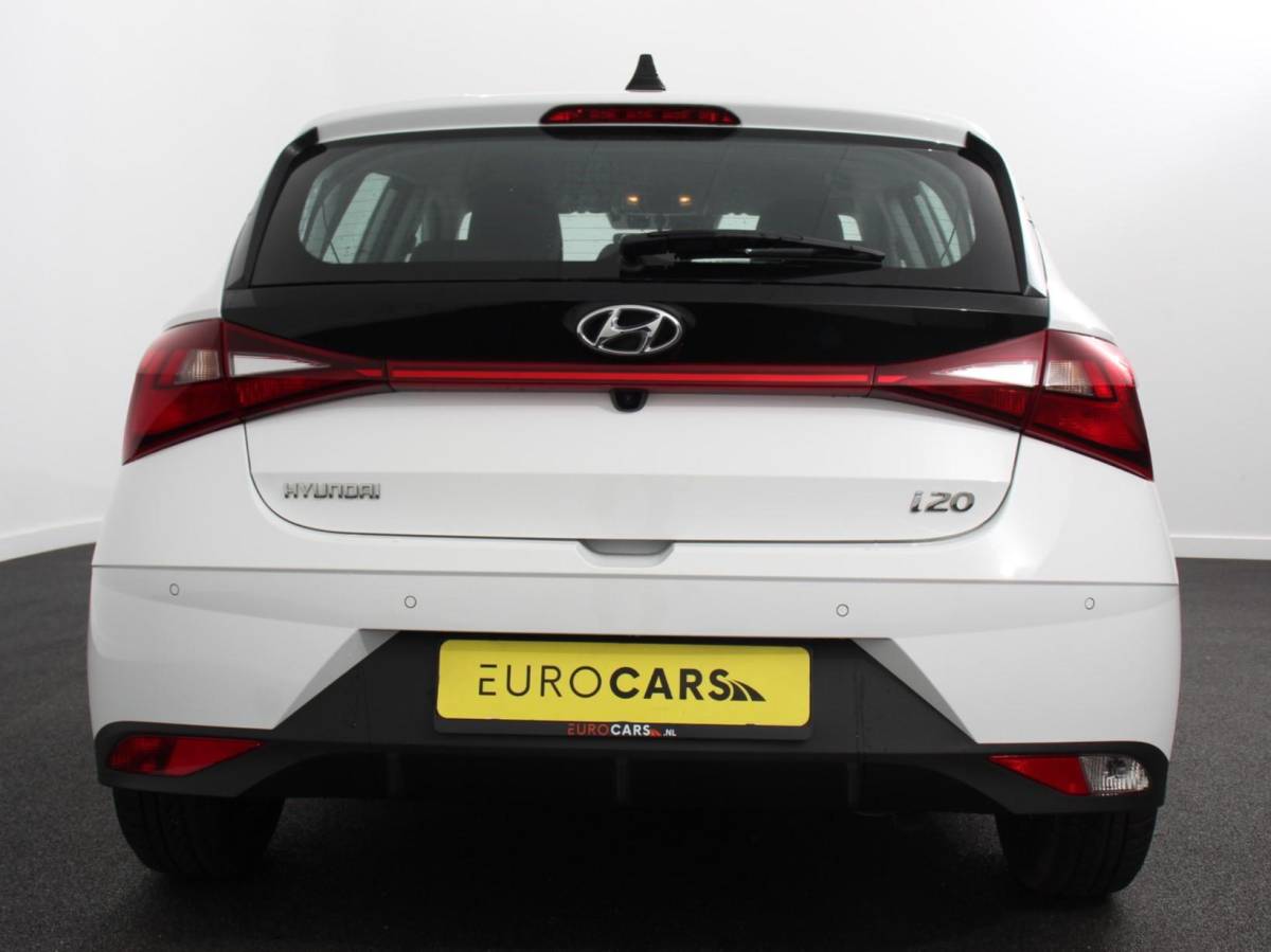 Hyundai i20 Hyundai i20 1.2 MPI Trend | Navigatie | Apple Carplay/Android Auto | Cruise Control | Parkeer sensoren | Digitale Cockpit | Stoelverwarming