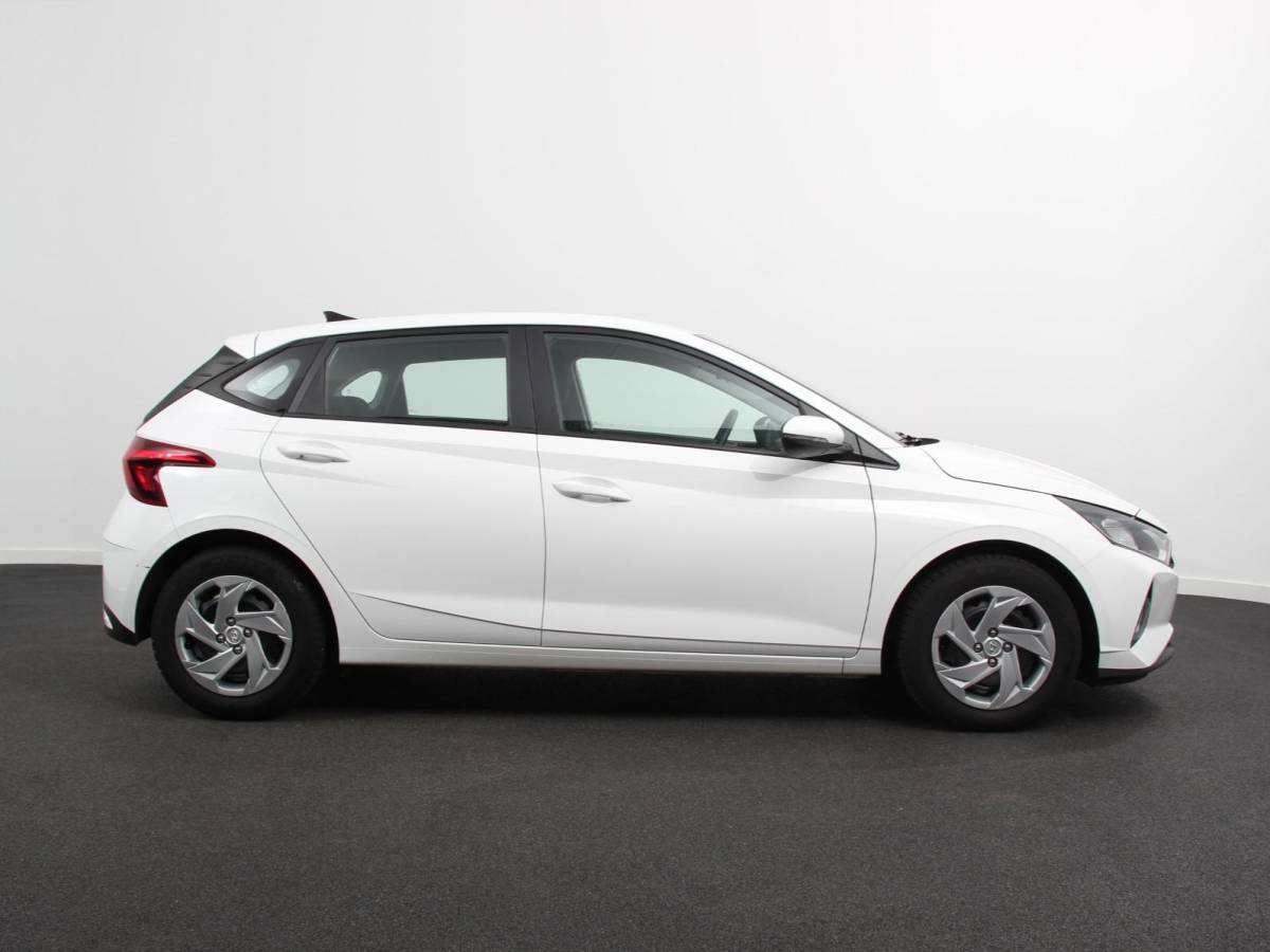 Hyundai i20 Hyundai i20 1.2 MPI Trend | Navigatie | Apple Carplay/Android Auto | Cruise Control | Parkeer sensoren | Digitale Cockpit | Stoelverwarming