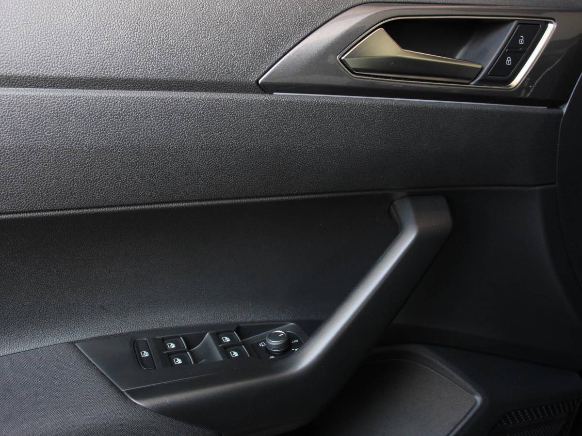 Volkswagen Polo Volkswagen Polo 2.0 TSI GTI Automaat | Apple Carplay / Android Auto | Parkersensoren V+A | Park Assist | Dodehoek Assistent | Adaptive Cruise Control | Verwarmde Voorstoelen | DAB+