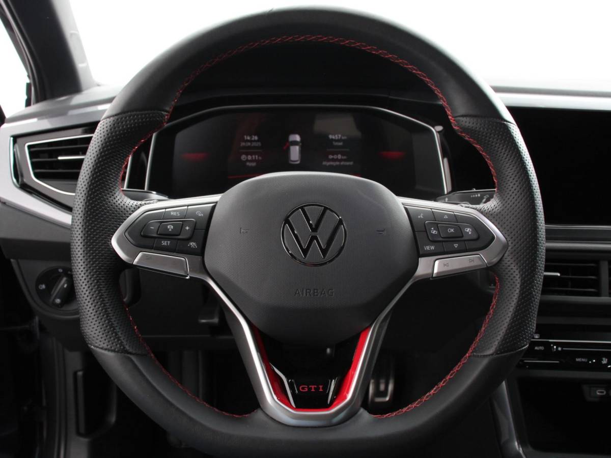 Volkswagen Polo Volkswagen Polo 2.0 TSI GTI Automaat | Apple Carplay / Android Auto | Parkersensoren V+A | Park Assist | Dodehoek Assistent | Adaptive Cruise Control | Verwarmde Voorstoelen | DAB+