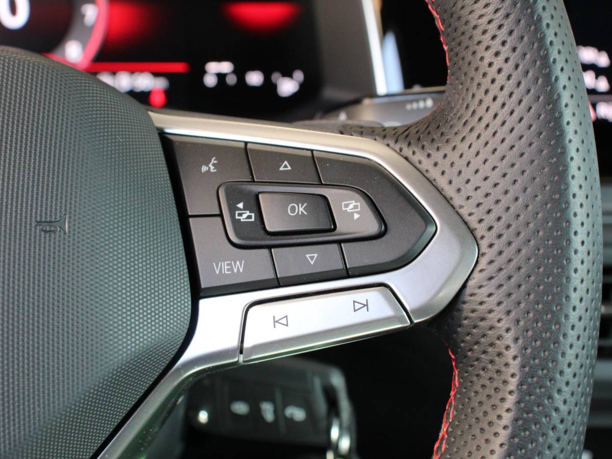 Volkswagen Polo Volkswagen Polo 2.0 TSI GTI Automaat | Apple Carplay / Android Auto | Parkersensoren V+A | Park Assist | Dodehoek Assistent | Adaptive Cruise Control | Verwarmde Voorstoelen | DAB+
