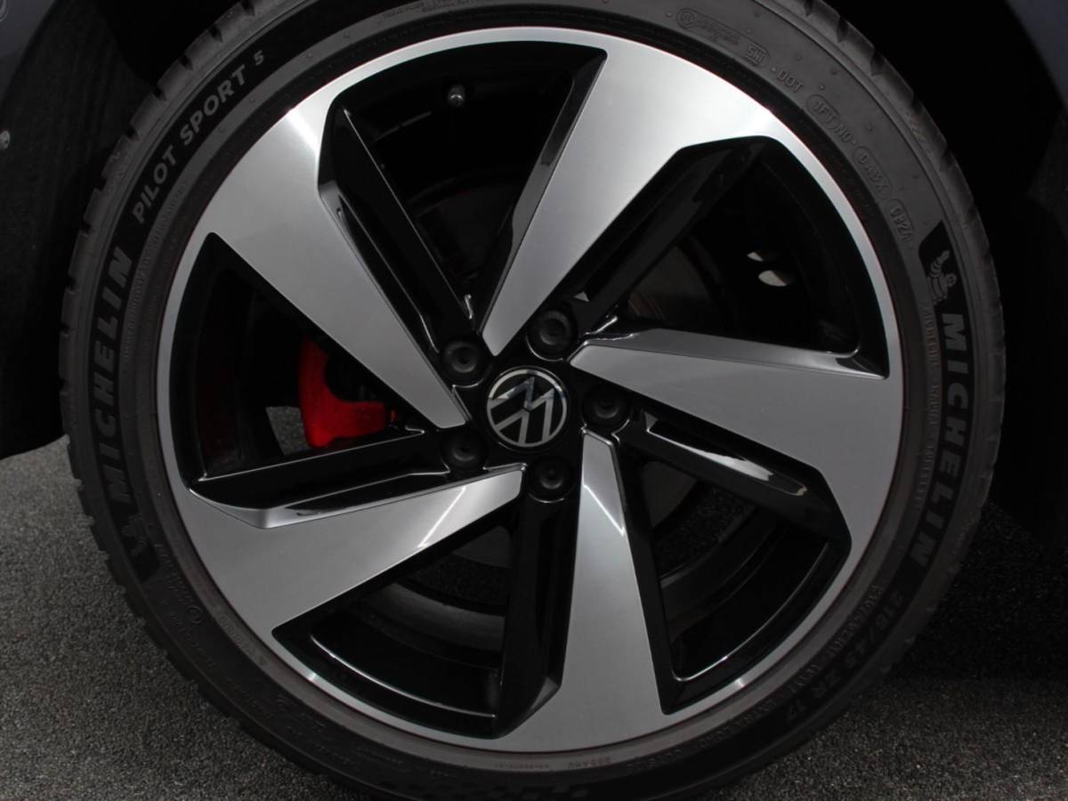 Volkswagen Polo Volkswagen Polo 2.0 TSI GTI Automaat | Apple Carplay / Android Auto | Parkersensoren V+A | Park Assist | Dodehoek Assistent | Adaptive Cruise Control | Verwarmde Voorstoelen | DAB+