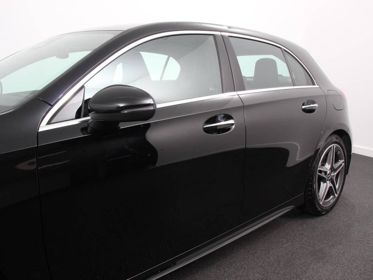 Mercedes-Benz A-Klasse Mercedes-Benz A-klasse 200 Automaat AMG Line | Navigatie | Climate control | Camera | Parkeer sensoren | Half Lederen Bekleding | Led  | Cruise Control adaptive | LM Velgen | Dab | Led