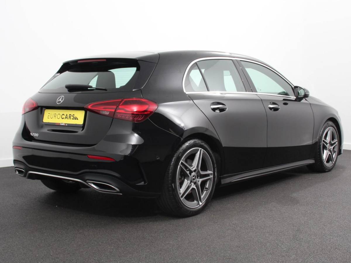 Mercedes-Benz A-Klasse Mercedes-Benz A-klasse 200 Automaat AMG Line | Navigatie | Climate control | Camera | Parkeer sensoren | Half Lederen Bekleding | Led  | Cruise Control adaptive | LM Velgen | Dab | Led