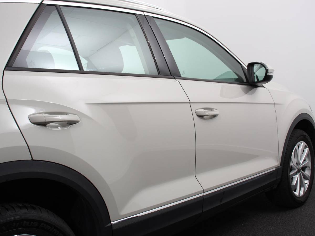 Volkswagen T-Roc Volkswagen T-Roc 1.5 TSI 150pk DSG Style Edition Navigatie Apple Carplay/Android Auto Camera Parkeersensoren Adaptive Cruise Control Dodehoek Assistent Elektrische achterklep Stoel- en stuurverwarming Full Led Climate Control Lichtmetalen velgen