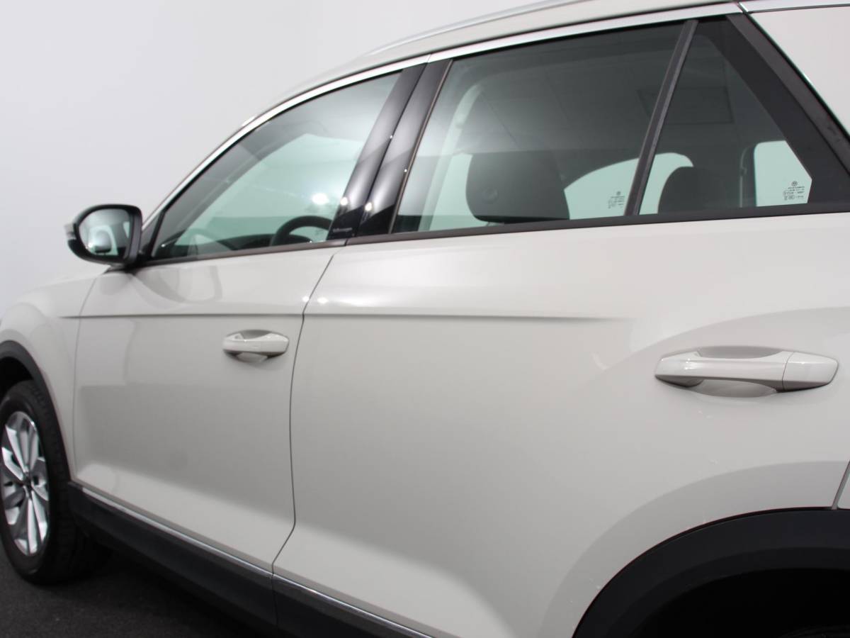 Volkswagen T-Roc Volkswagen T-Roc 1.5 TSI 150pk DSG Style Edition Navigatie Apple Carplay/Android Auto Camera Parkeersensoren Adaptive Cruise Control Dodehoek Assistent Elektrische achterklep Stoel- en stuurverwarming Full Led Climate Control Lichtmetalen velgen