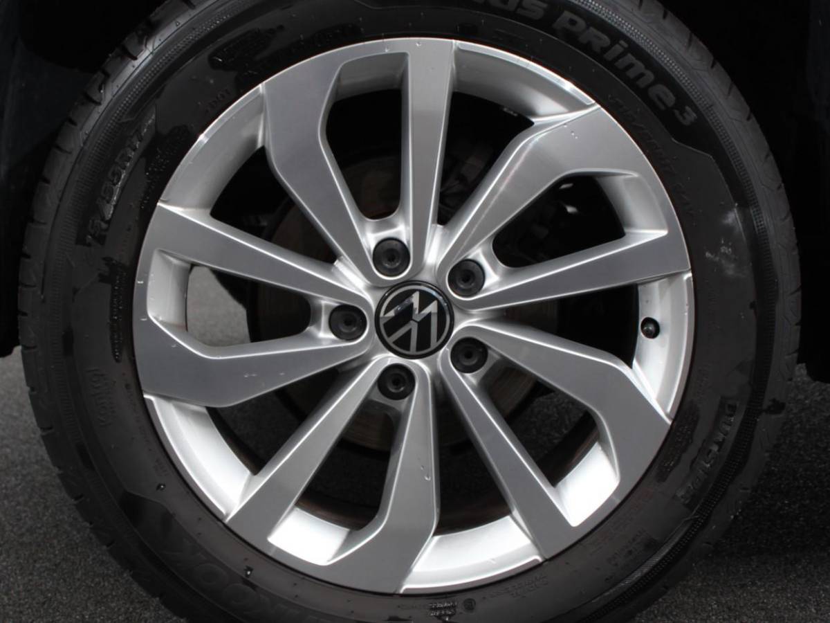 Volkswagen T-Roc Volkswagen T-Roc 1.5 TSI 150pk DSG Style Edition Navigatie Apple Carplay/Android Auto Camera Parkeersensoren Adaptive Cruise Control Dodehoek Assistent Elektrische achterklep Stoel- en stuurverwarming Full Led Climate Control Lichtmetalen velgen