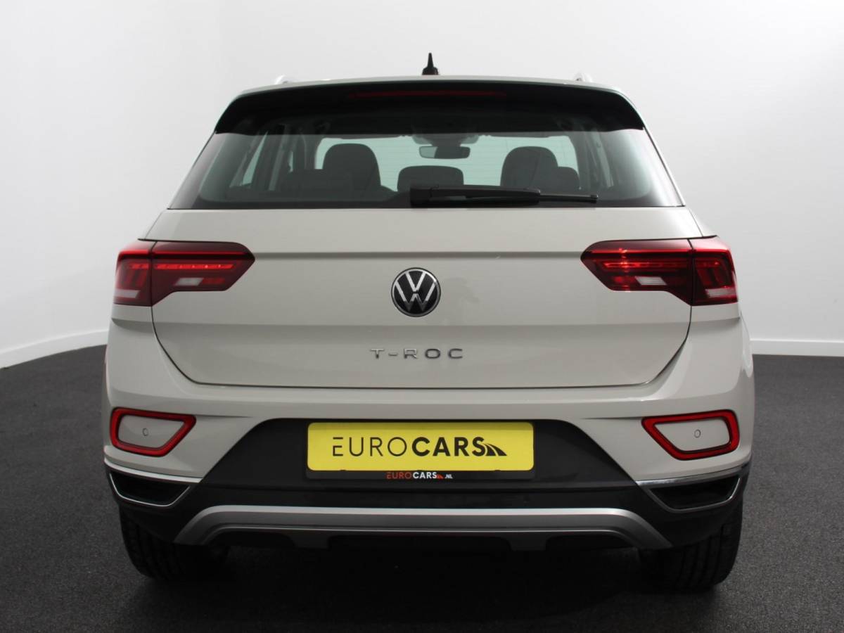 Volkswagen T-Roc Volkswagen T-Roc 1.5 TSI 150pk DSG Style Edition Navigatie Apple Carplay/Android Auto Camera Parkeersensoren Adaptive Cruise Control Dodehoek Assistent Elektrische achterklep Stoel- en stuurverwarming Full Led Climate Control Lichtmetalen velgen