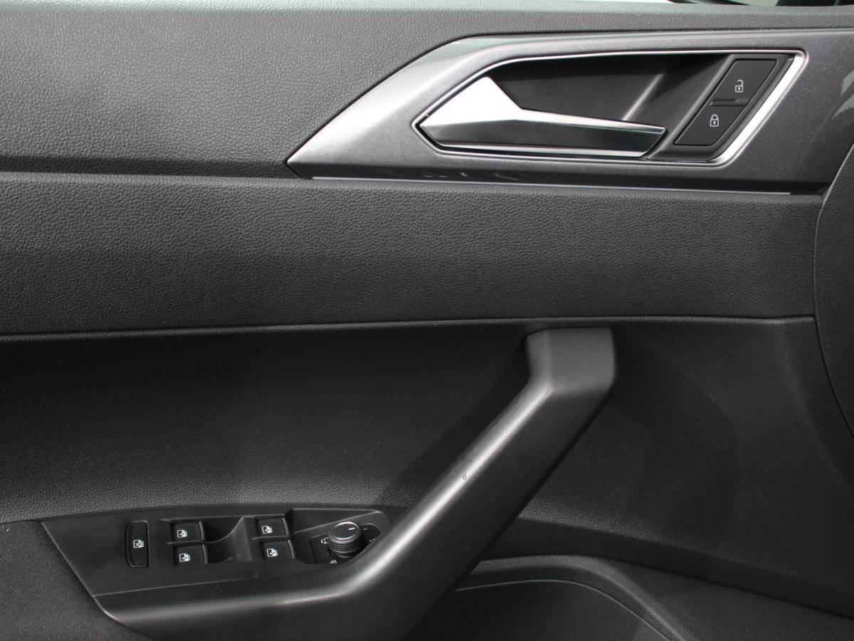 Volkswagen Polo Volkswagen Polo 2.0 TSI GTI Automaat Navigatie Apple Carplay / Android Auto Adaptive Cruise Control Parkersensoren Park Assist Dodehoek Assistent Stoelverwarming Climate Control