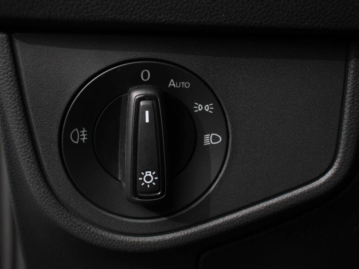 Volkswagen Polo Volkswagen Polo 2.0 TSI GTI Automaat Navigatie Apple Carplay / Android Auto Adaptive Cruise Control Parkersensoren Park Assist Dodehoek Assistent Stoelverwarming Climate Control