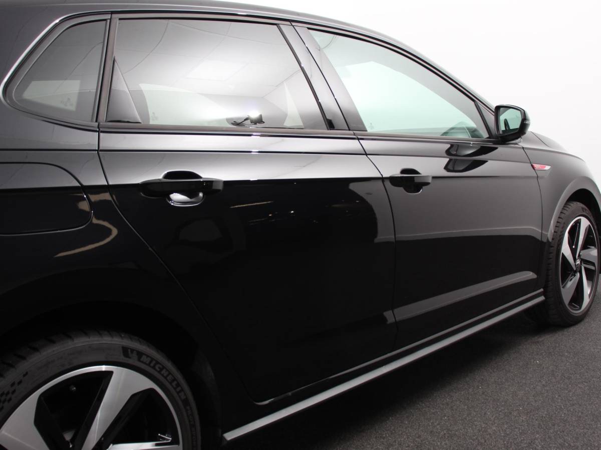 Volkswagen Polo Volkswagen Polo 2.0 TSI GTI Automaat Navigatie Apple Carplay / Android Auto Adaptive Cruise Control Parkersensoren Park Assist Dodehoek Assistent Stoelverwarming Climate Control