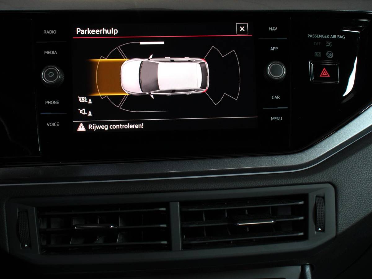 Volkswagen Polo Volkswagen Polo 2.0 TSI GTI Automaat Navigatie Apple Carplay / Android Auto Adaptive Cruise Control Parkersensoren Park Assist Dodehoek Assistent Stoelverwarming Climate Control