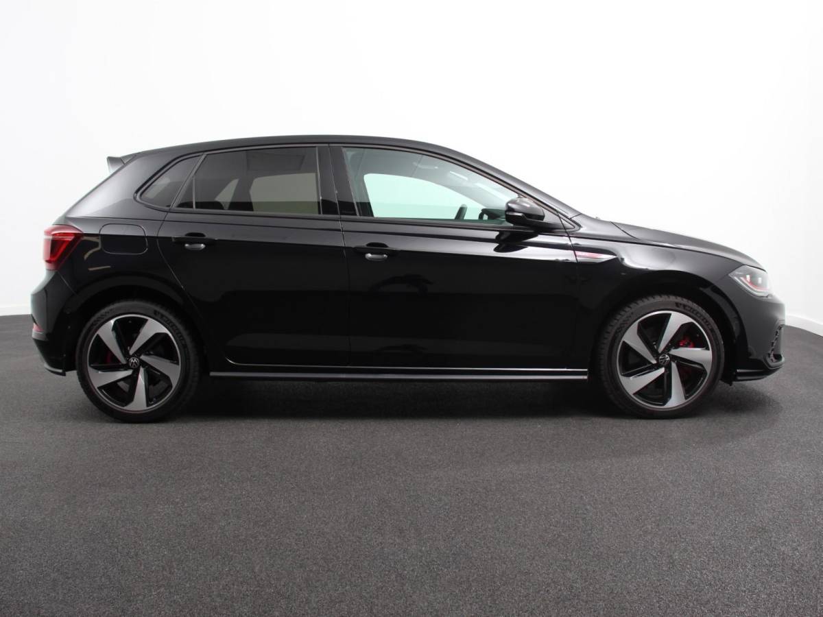 Volkswagen Polo Volkswagen Polo 2.0 TSI GTI Automaat Navigatie Apple Carplay / Android Auto Adaptive Cruise Control Parkersensoren Park Assist Dodehoek Assistent Stoelverwarming Climate Control