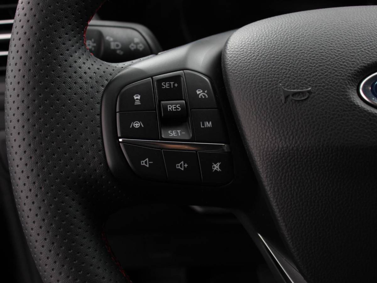 Ford Kuga Ford Kuga 2.5 PHEV ST-Line X | Navigatie | Apple Carplay/Android Auto | Parkeersensoren | Camera | Adaptive Cruise Control | Blind Spot Assist | Elektrische achterklep | Stuurverwarming | Park Assist | LED-koplampen |
